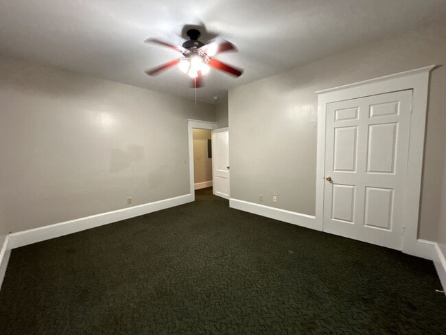 Building Photo - Pre-Leasing for the 26-27 School Year! - J...