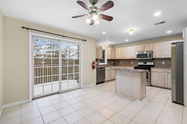 Building Photo - 12 Liberty Ct.