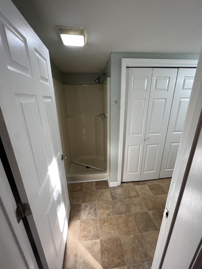 Building Photo - 205 Woodland St