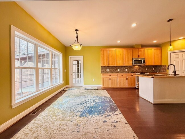 Building Photo - You’re here. You’re home. You’re happy.