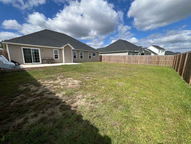 Building Photo - Welcome to Onslow Bay
