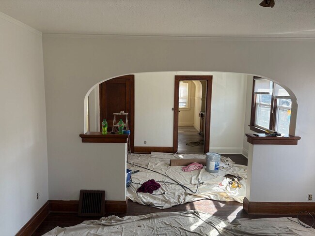 Building Photo - Charming 2-Bedroom House for Rent -- COMING SOON