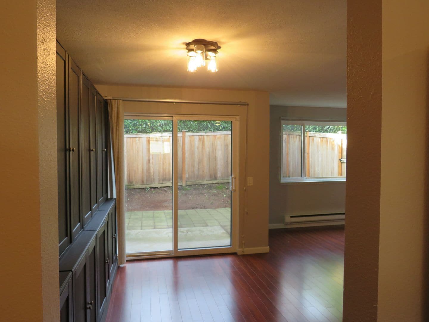 Building Photo - Juanita Townhome in Westwood Village ** 2bed/1.5 bath corner unit with Nice Private Backyard  $21...