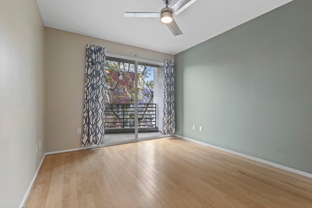 Building Photo - 1643 6th Ave