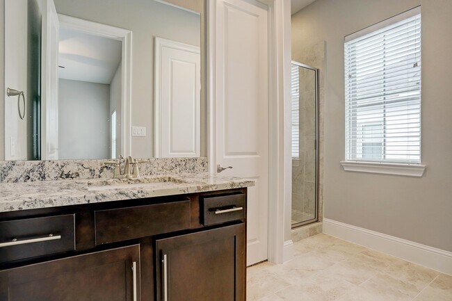 Building Photo - 4851 Benning Dr