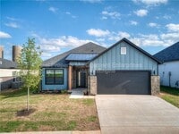 Building Photo - 8104 NW 151st Cir