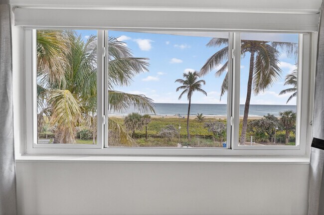 Building Photo - 250 S Ocean Blvd