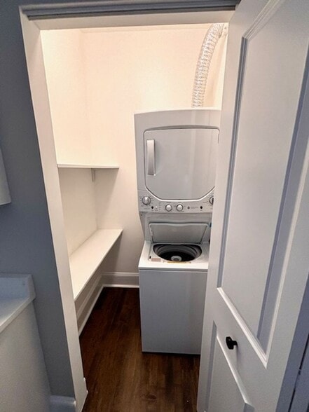 Building Photo - 3853 W Palmer St