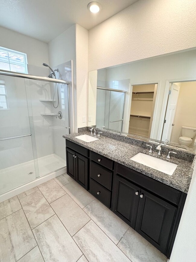 Building Photo - 3 Bed / 2.5 Bath Solar Home with Patio – Roseville – Available Now SEE VIDEO