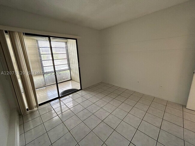Building Photo - 9729 Hammocks Blvd