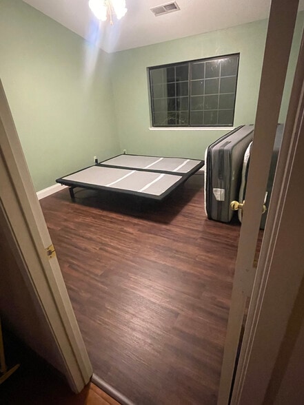 Building Photo - 3513 Somerset Ave