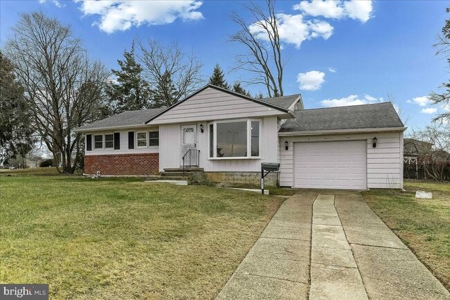 Building Photo - 201 Trimble Blvd