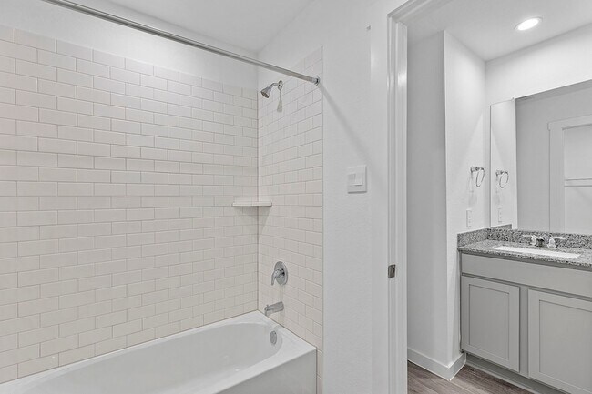 Building Photo - 31634 Whittis Hl Wy