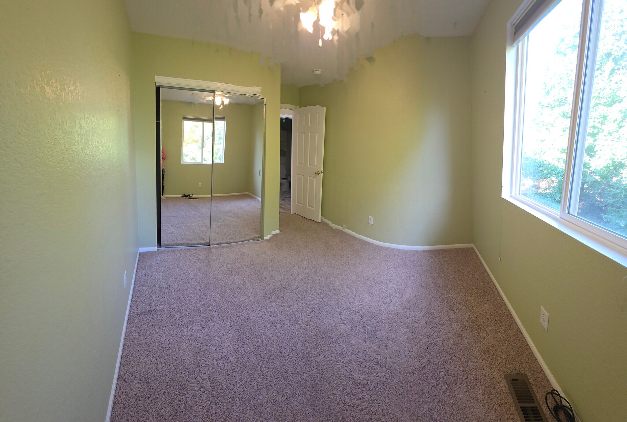 Building Photo - 8116 Eagleview Dr