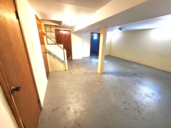 Building Photo - 3612 SW Kerry Ave