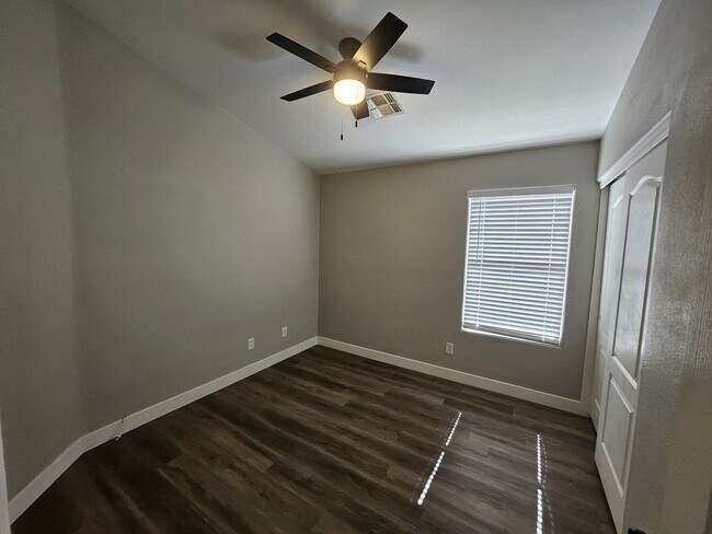 Building Photo - Beautiful, Spacious 4 Bedroom 2 Bathroom home