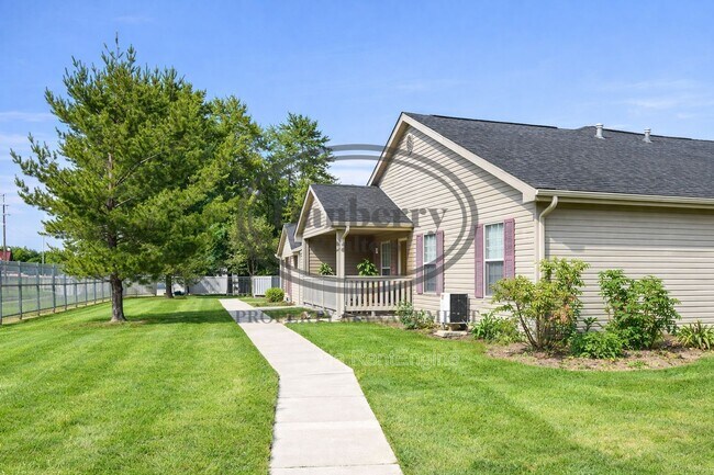 Building Photo - 1744 W Market St