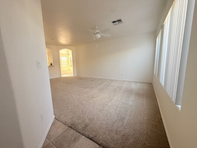 Building Photo - Cul-de-Sac Living | 3 Bed + Bonus Room | Pool + Greenbelt Views