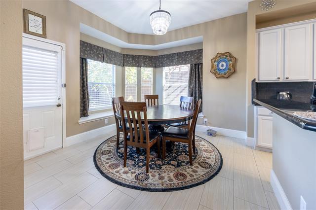 Building Photo - 9216 Sterling Gate Dr