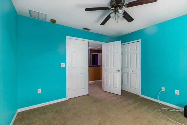 Building Photo - Beautiful 5 Bedroom Two-Story Home for Rent