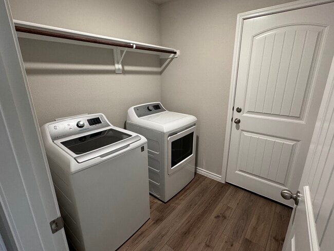 Building Photo - 1179 Kennesaw Dr