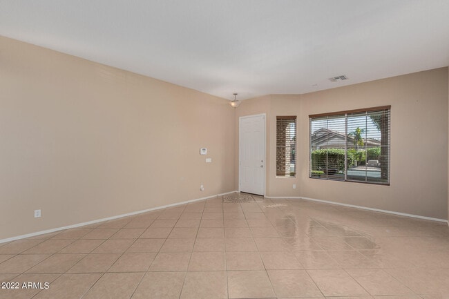 Building Photo - 14440 W Redfield Rd