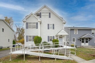 Building Photo - 888 St James Ave