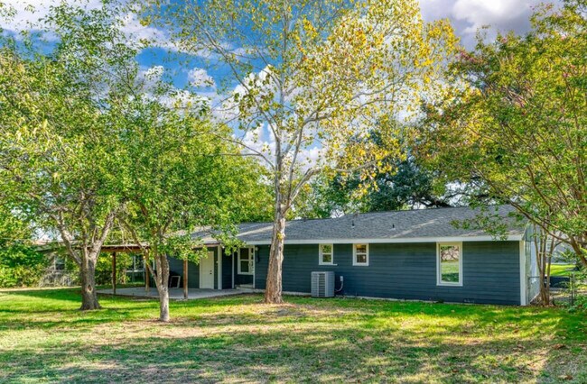 Building Photo - 3808 Piedmont Rd