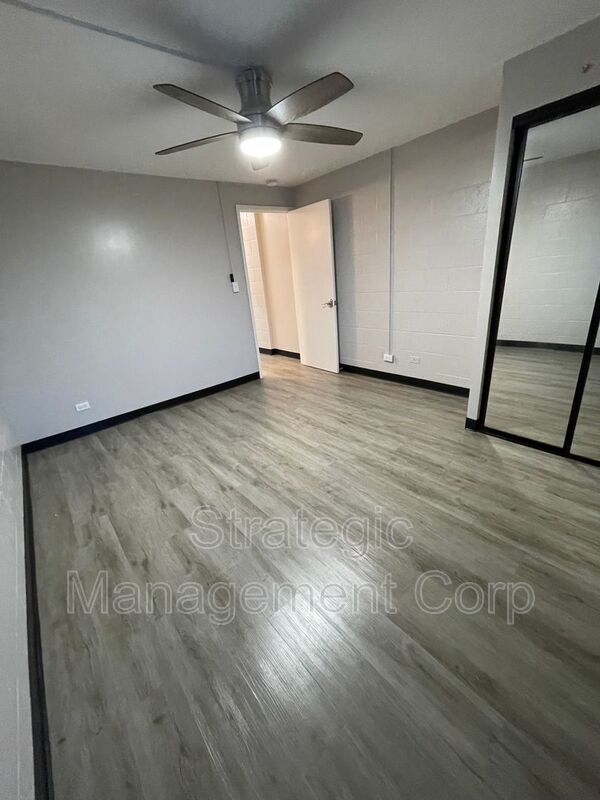 Building Photo - 1301 Lusitana St