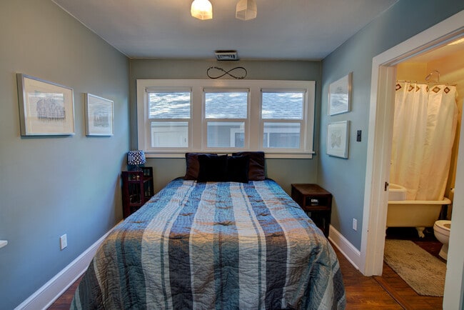 Building Photo - 1 Bed/1Ba.. Adorable Bungalow in Prime North End Location!