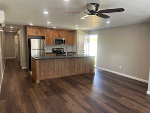 Building Photo - 1215 S Elder St