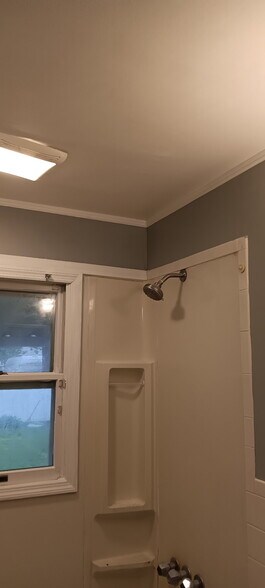 Building Photo - 146 Walton Ave