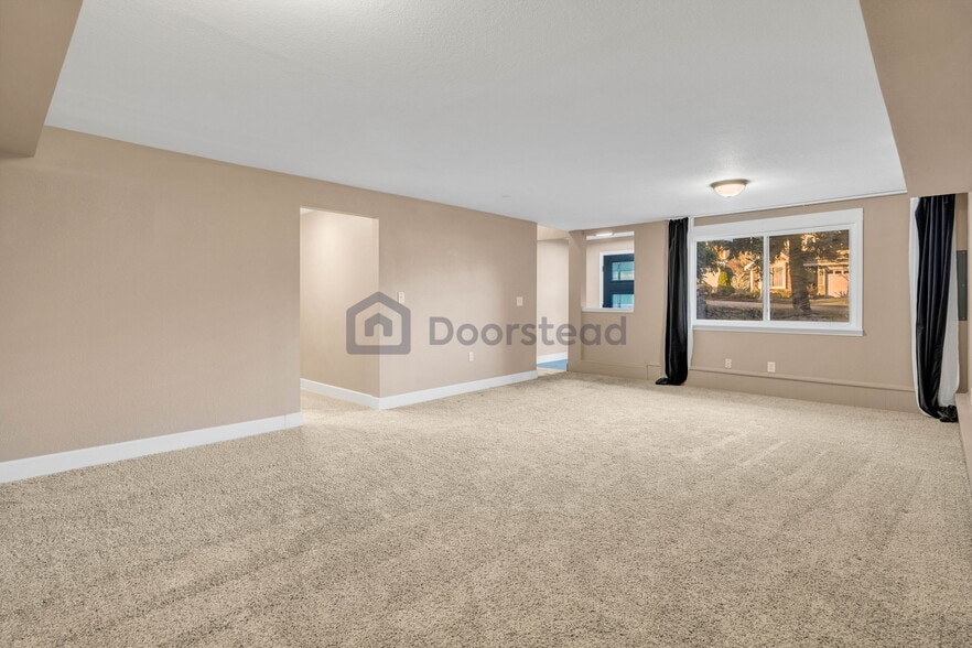 Building Photo - 4103 NE 2nd Pl