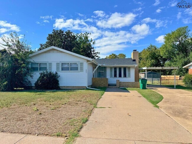 Primary Photo - 405 Vaughn St