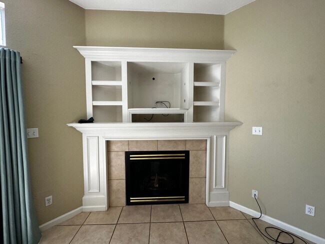 Building Photo - 1141 High Meadow Dr