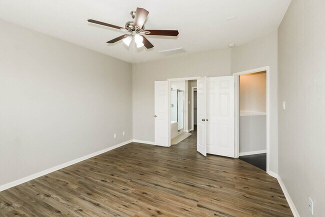 Building Photo - 1103 Redwood Meadow Ln