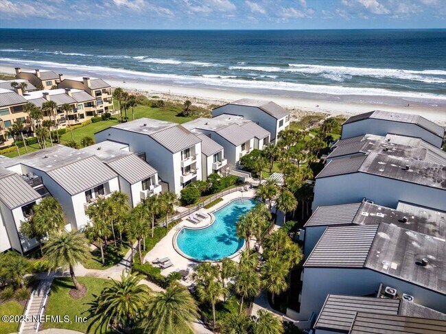 Building Photo - 739 Spinnakers Reach Dr