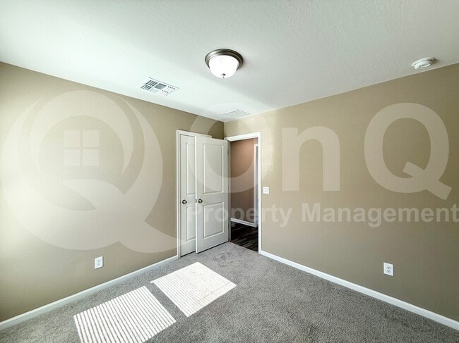 Building Photo - 1036 W Verde Ln
