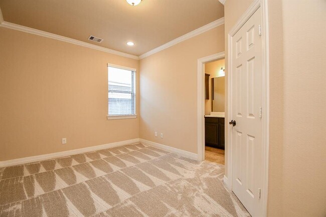 Building Photo - 5551 Mangrove Creek Ln