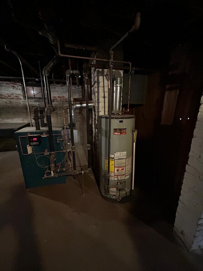 Building Photo - 460 Power Rd