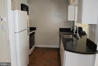 Building Photo - 10408 Parthenon Ct