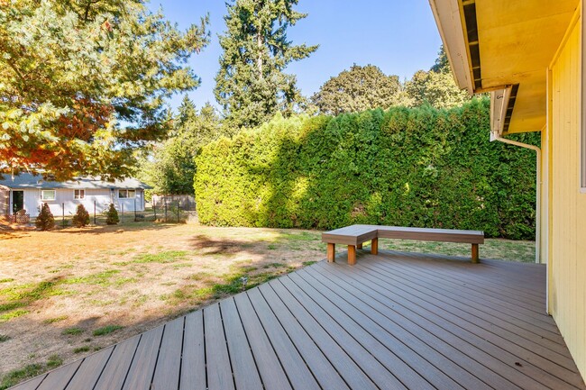 Building Photo - 2bd 2ba luxury duplex