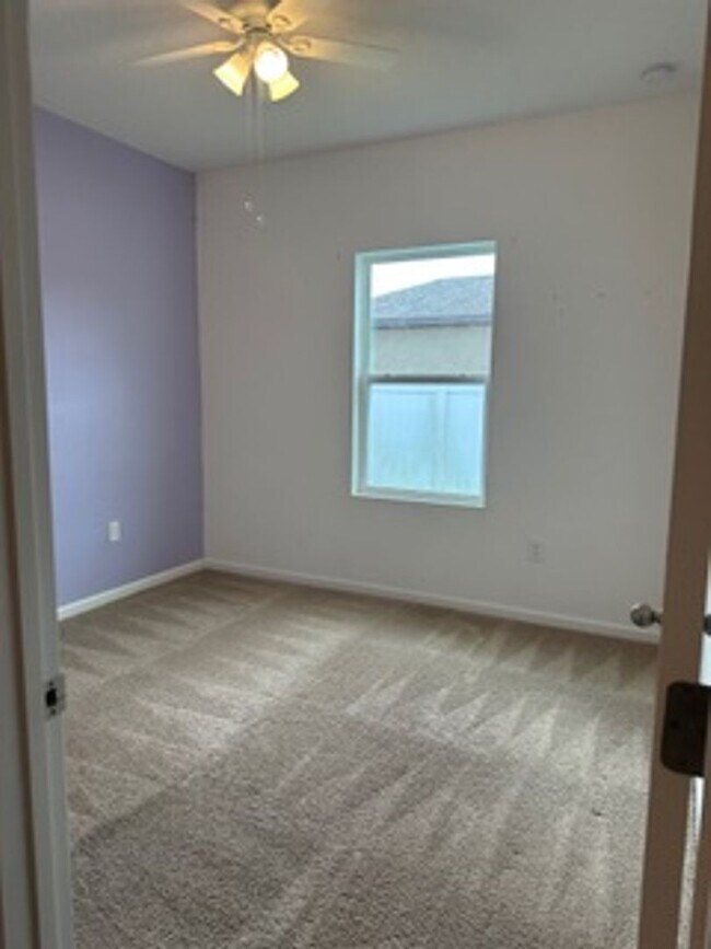 Building Photo - 16119 Florets Dr