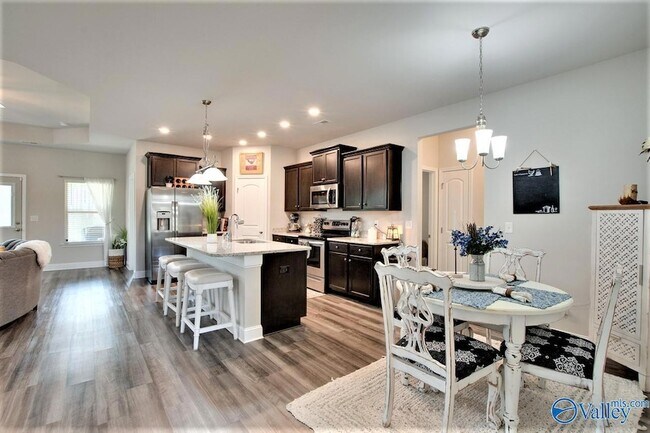 Building Photo - 155 Grey Fawn Trail