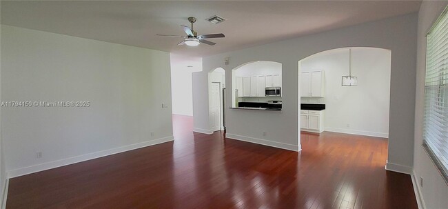 Building Photo - 4451 Laurel Pl
