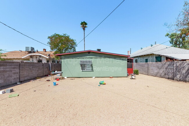 Building Photo - 1117 N 13th St