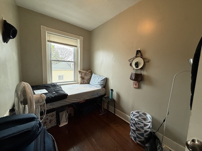 Building Photo - 4A Weld Ave