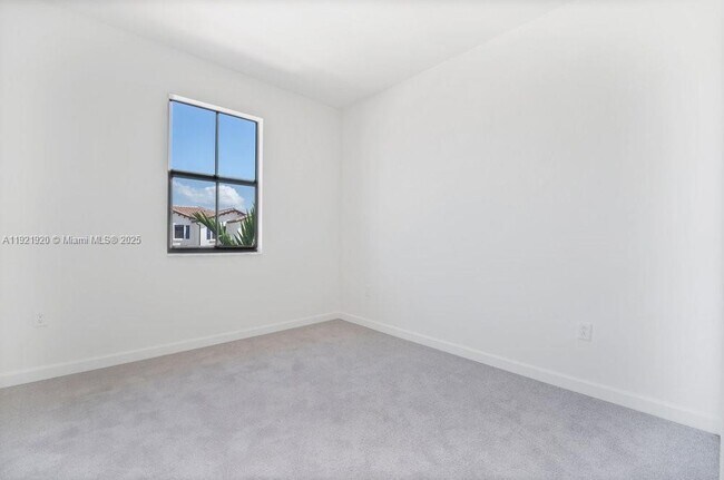 Building Photo - 11926 SW 247th Ter