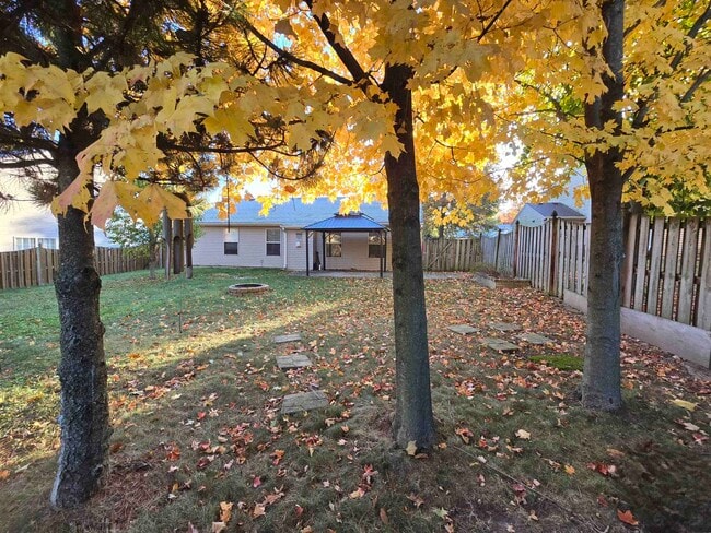 Building Photo - 235 Spring Forest Ct