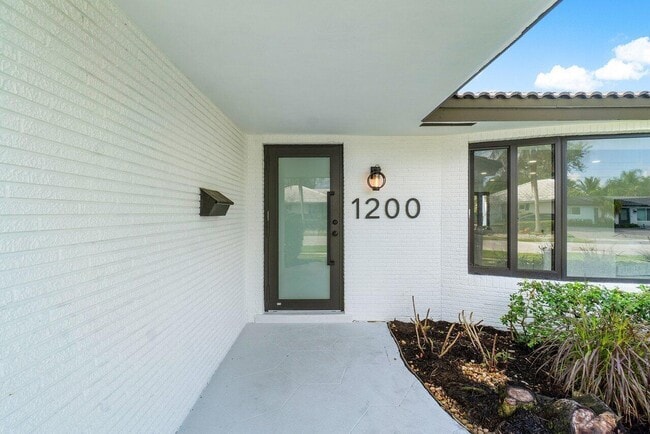 Building Photo - 1200 SW 8th St